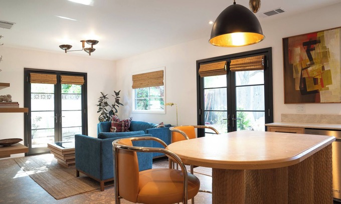 Burbank House | Spanish-style garden bungalow!