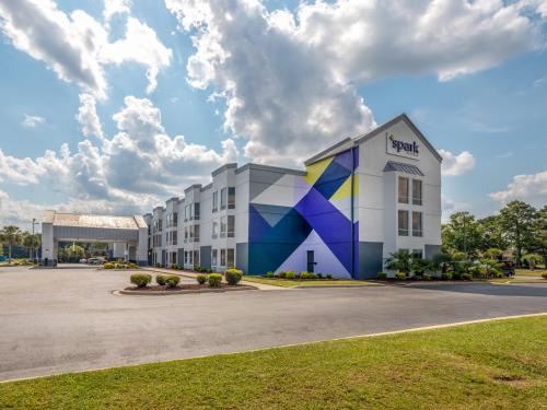 Florence Hotel | Spark By Hilton Florence North I-95, Sc