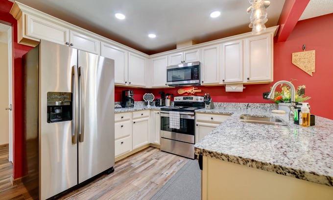 Sparks House | Sparks Retreat w/Private Hot Tub & Cozy Fireplace