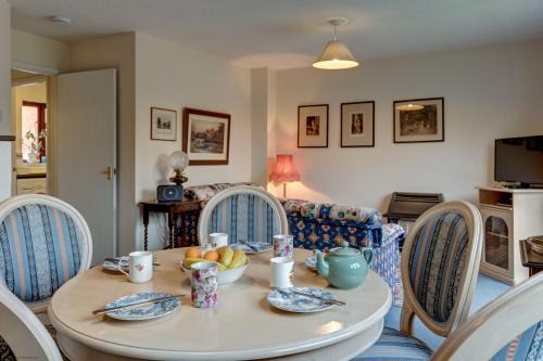 Cuddesdon House | Sparrows Nest