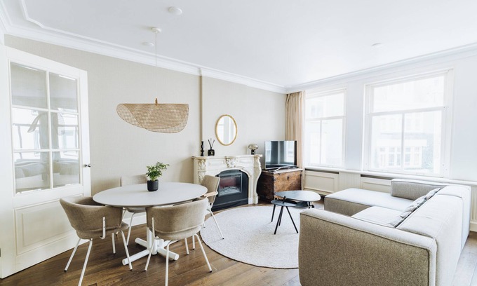 Old Town House | Spatious 2-bedroom townhouse in heart of Amsterdam