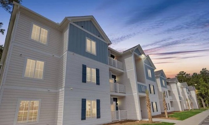 Port Wentworth Apartment | Special amenities (e.g. swimming pool or fire pit area) etc.