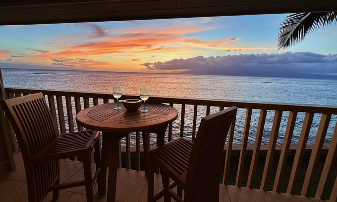 Kahana Condo | Special Low Rates-Boutique Ocean Front Living- Cold AC- Stunning Views