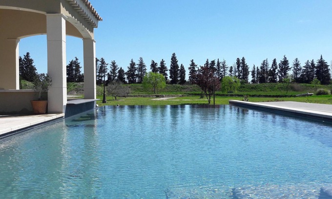 Le Thor House | SPECIAL OFFER from 20/07 to 03/08. Beautiful Bastide 400 m2 near Isle Sur La Sorgue.