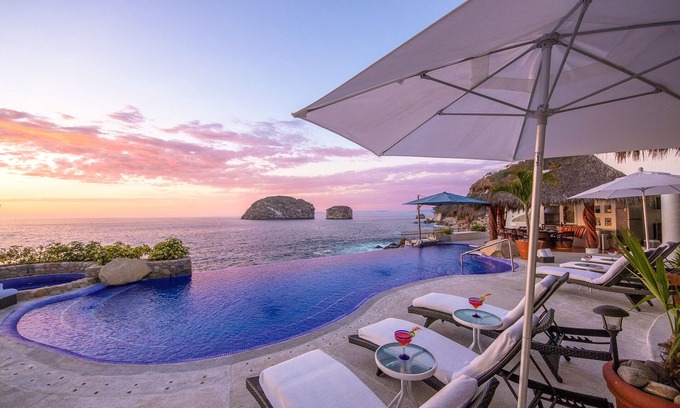 Mismaloya Villa | SPECIAL Pay 5 and Stay 7 nights! Ocean Front - Incredible Views - Full Staff