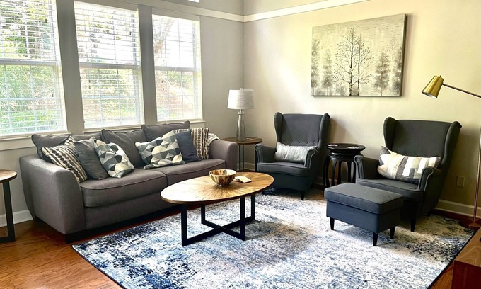 Summerhill House | Spectacular 3 BDR Townhouse Near Downtown ATL, GSU