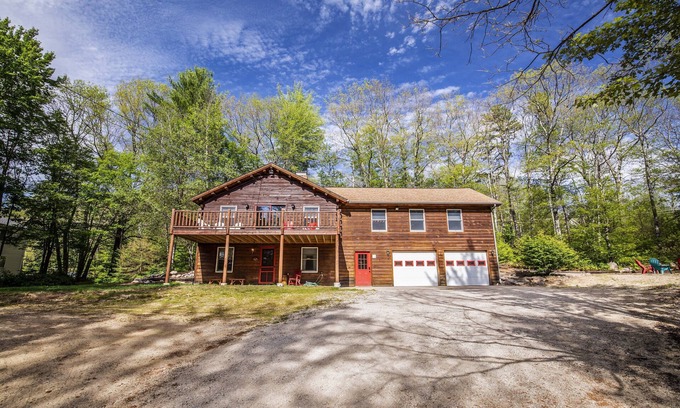 Eidelweiss Village House | Spectacular Cabin 4bed/3ba- Minutes to Conway!