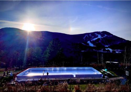 Hunter House | SPECTACULAR CATSKILLS 4 BEDROOM VACATION OASIS- Gorgeous Hunter Mountain Views!