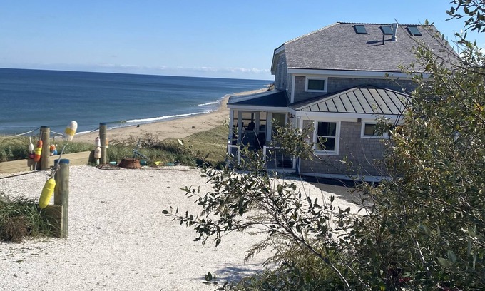 Truro House | Spectacular Direct Oceanfront on Ballston's Beach