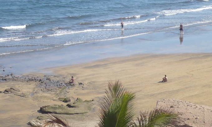 El Medano Apartment | Spectacular bungalow in front of the sea, WiFi, garden-terrace-barbecue, exclusive