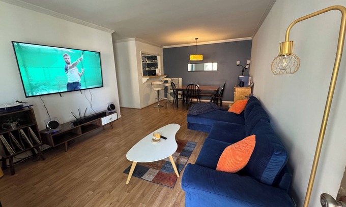 Green Hills Condo | SPECTACULAR Hillsboro Hideaway w/Laundry in Nashville Near Vandy, Belmont, 440!