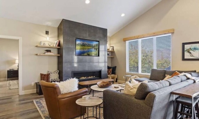 Eden House | Spectacular Mountain Oasis - Eden, UTn