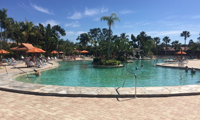 Naples Condo | SPECTACULAR POOL & LAKE VIEW FROM CONDO. Peaceful Naples DEC & JAN available