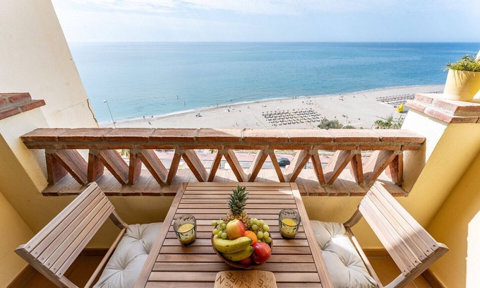 La Capellania Apartment | Spectacular sea views parking and pool