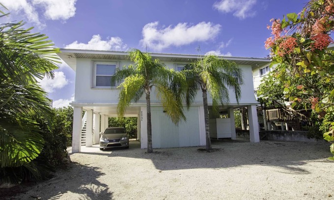 Cutthroat Harbor Estates House | Spectacular Sunsets, 3 bed, 2 bath with pool