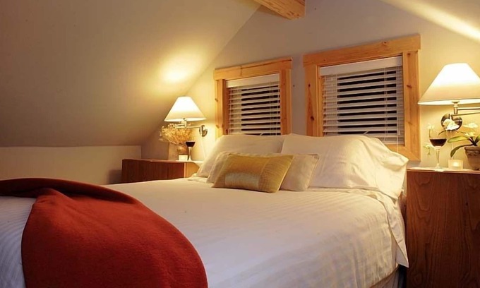 Rollingbay Apartment | Spectacular views of Puget Sound, Mt. Baker, Cascade Mountains to Seattle!