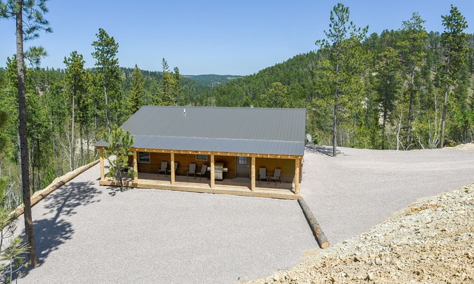 Deadwood Cabin | Spectacular Views From This Newly Built 3BR Hilltop Home outside Deadwood