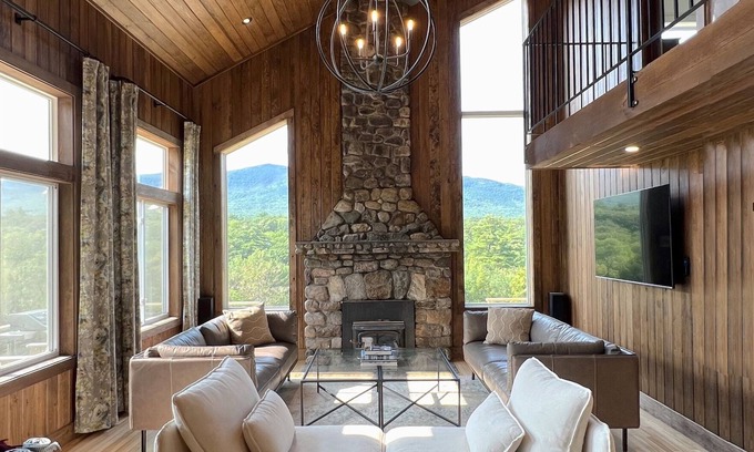 Wilmington House | Spectacular Views, Private River Access Home