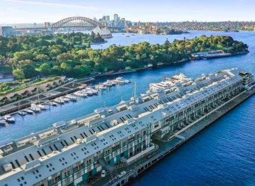 Woolloomooloo Apartment | Spectacular Waterfront with Cosmopolitan Lifestyle