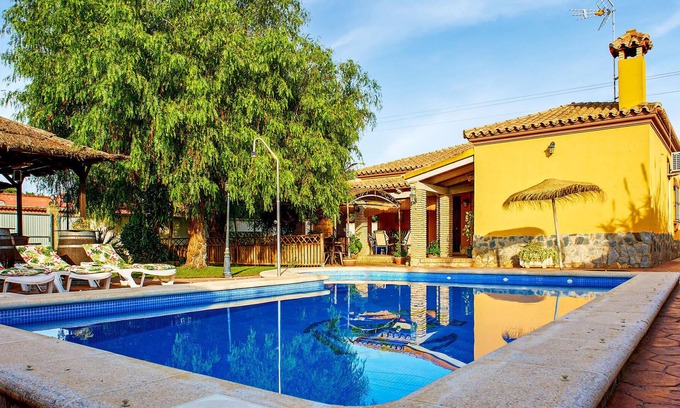 Los Franceses-la Vega House | Spend an unforgettable vacation in this quietly located vacation home with pool.