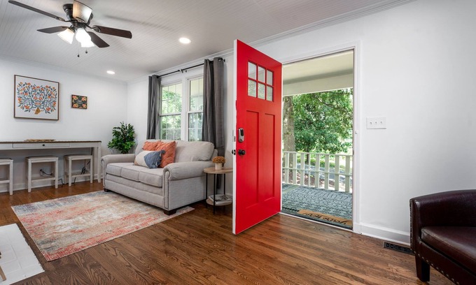 Marietta House | Spend Your Summer in Beautiful Marietta Georgia