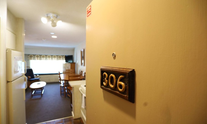 Lincoln Condo | Spend your Vacation in at Inns of Waterville Valley! (306)