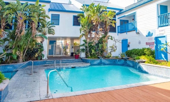 Corpus Christi Condo | Spinnaker 217 Waterfront 2/2 Condo/Pool/Boat Slip/Hot Tub