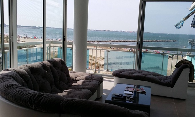 Le Grau-Du-Roi Apartment | Splendid 115m2 apartment 1st line sea view