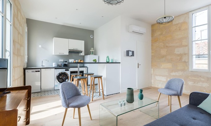 Chartrons Apartment | Splendid flat located in the heart of the Chartrons, near the Quays