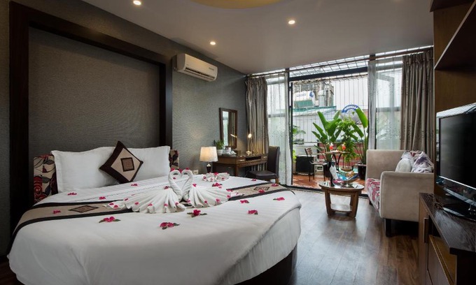 Hang Trong Hotel | Splendid Star Grand Hotel and Spa