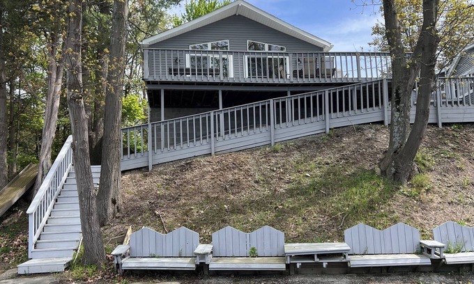 Hammondsport House | SplitRock Cottage-Year round rental