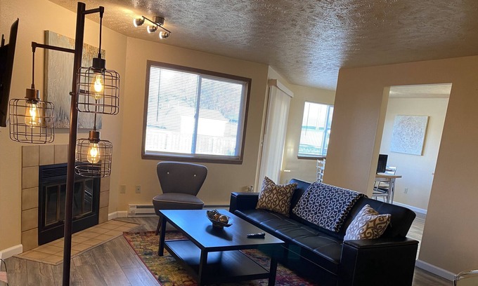 Spokane Valley Apartment | Spokane Valley Newly Remodeled 2 BR Apt