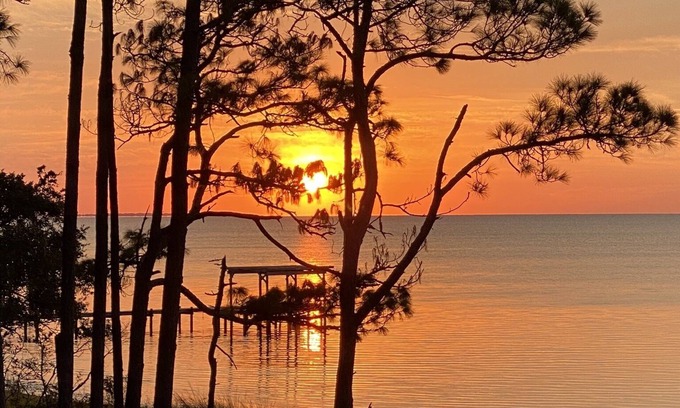 Carrabelle House | Sportsman’s Paradise on the water