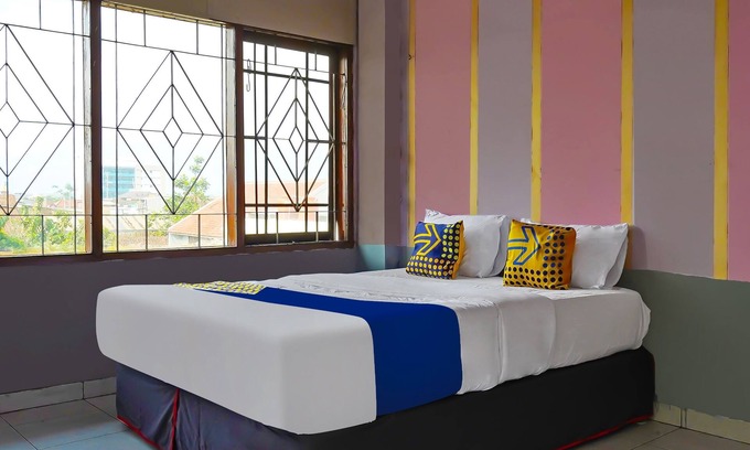 Bandung Hotel | SPOT ON 92453 Wisma Galaxy