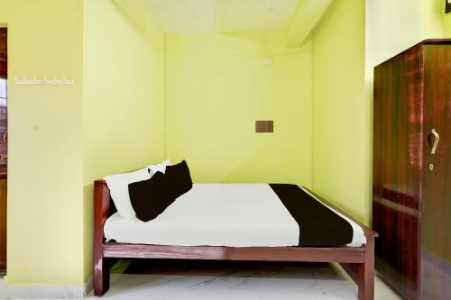 Sholinghur Hotel | SPOT ON Shri Krishna Guest house