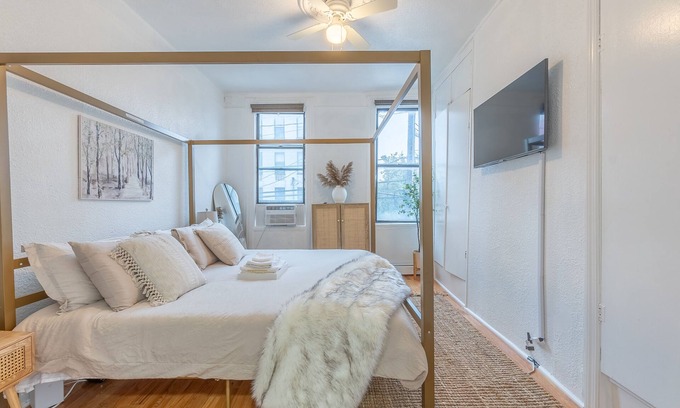 Hoboken Apartment | Spring 25% Discount is here, 1King bed, Near NYC