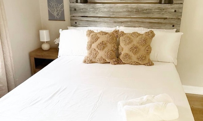 Evansville Apartment | Spring Street Suite D