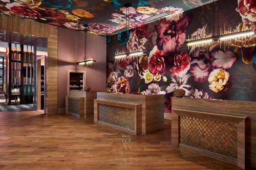 Sobro Hotel | SpringHill Suites by Marriott Nashville Downtown/Convention Center
