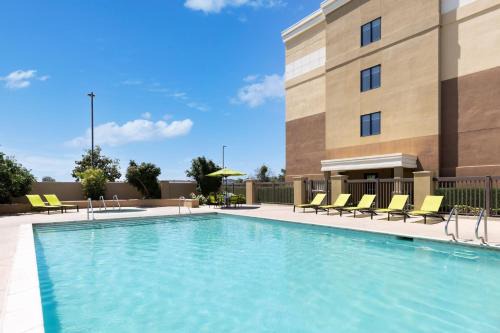 Raisin Hotel | SpringHill Suites Fresno