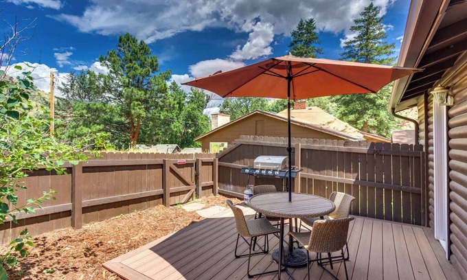 Lyons Cabin | Spruce Cabin- MTN Views- River Access-Fire Pit!