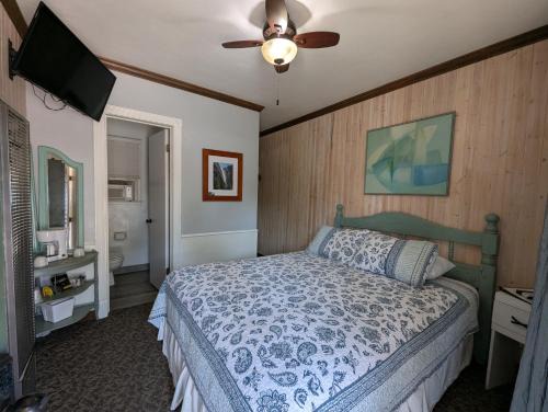 Squaw Valley Hotel | Squaw Valley Motel Room 3