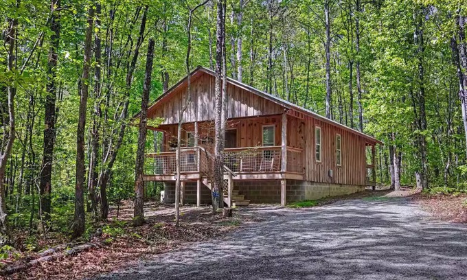 Fort Payne Cabin | Squirrel's Nest