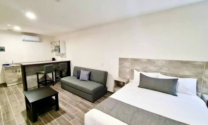 Granja Apartment | Sr103 Amazing Loft Best WIFI Location A/A