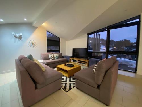 Falls Creek Apartment | St Falls Penthouse Apartment E602