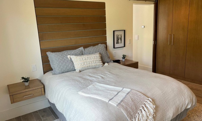 St. Helena House | St. Helena Property in the heart of Wine Country
