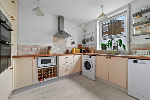 Bury St Edmunds House | St John's Corner Cottage, Bury St. Edmunds