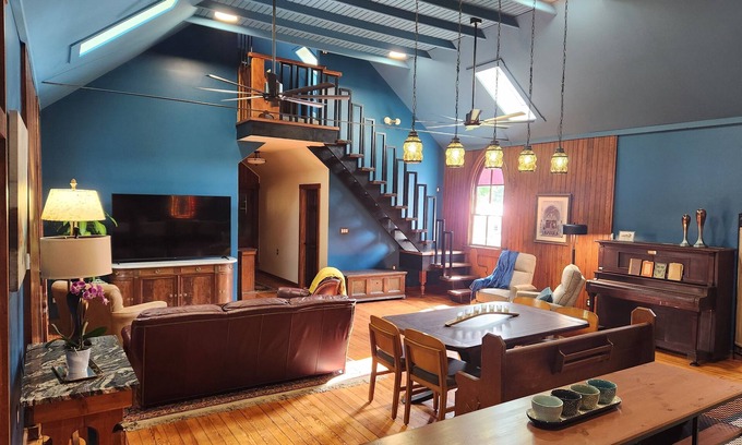 Harpers Ferry House | St. John's - Simply Divine, 2-8 guests, Harpers Ferry
