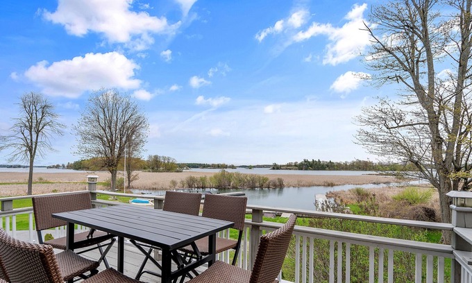 Wellesley Island House | St. Lawrence Haven - Amazing Views