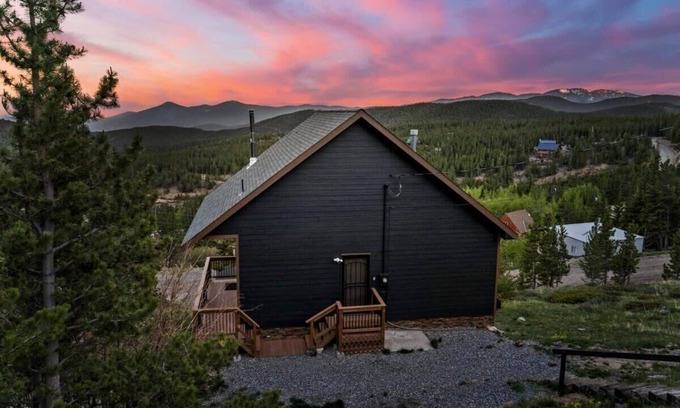 Saint Mary's House | St. Mary's Glacier Mountain Home W/Hot Tub & Views
