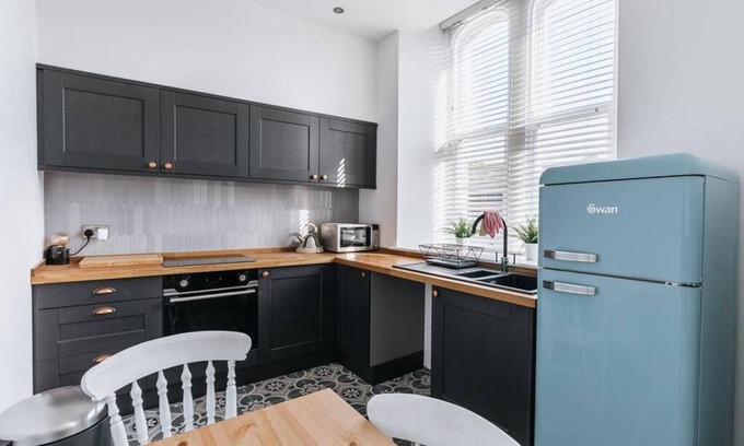 Penistone Apartment | ST MARYS APARTMENT/1 BEDROOM MODERN ACCOMMODATION IN THE MARKET TOWN PENISTON